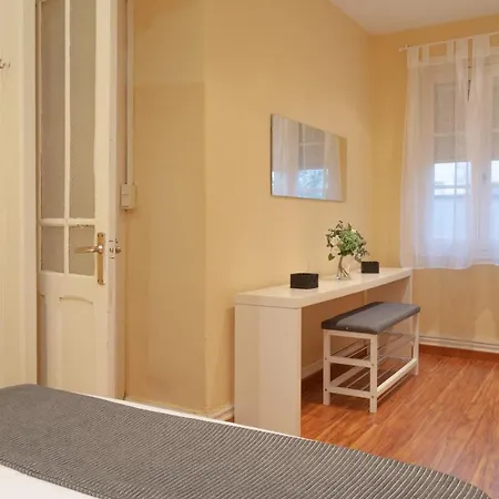 Apartment Av Ezcurdia 11